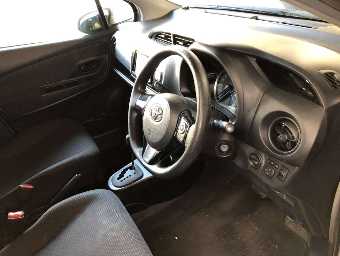 TOYOTA VITZ 2019 Image 5