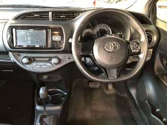 TOYOTA VITZ 2019 Image 6