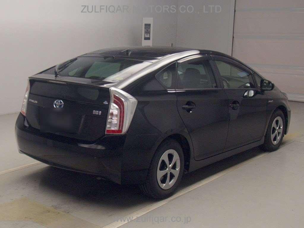 TOYOTA PRIUS 2014 Image 2