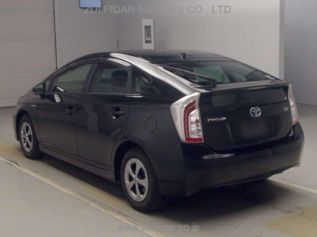 TOYOTA PRIUS 2014 Image 4