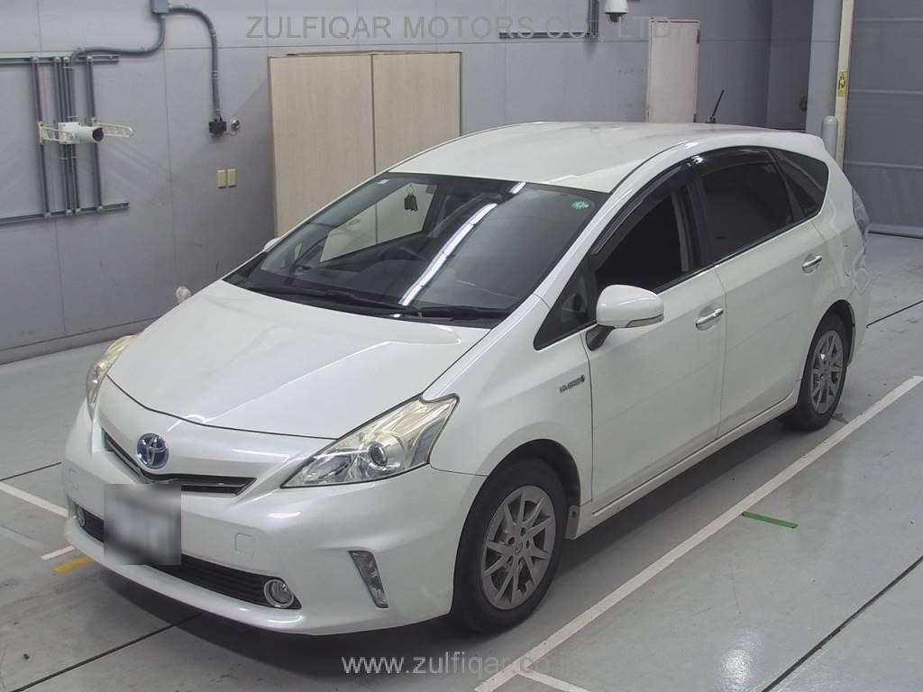 TOYOTA PRIUS ALPHA 2015 Image 1