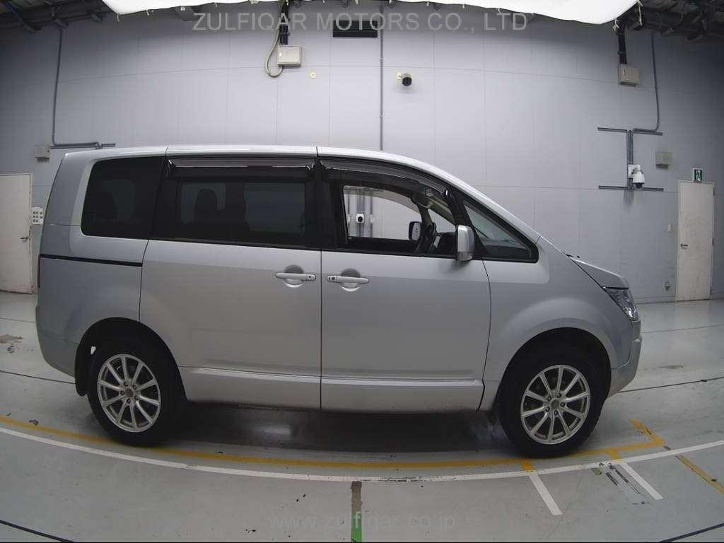 MITSUBISHI DELICA D:5 2017 Image 3