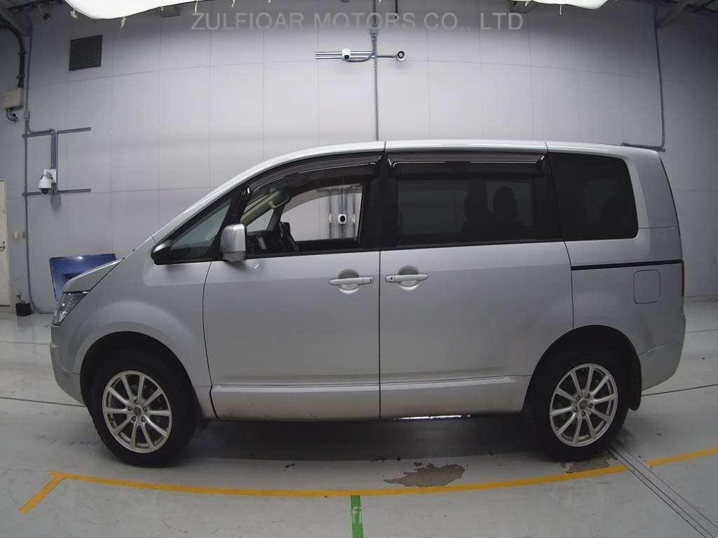 MITSUBISHI DELICA 2017 Image 4