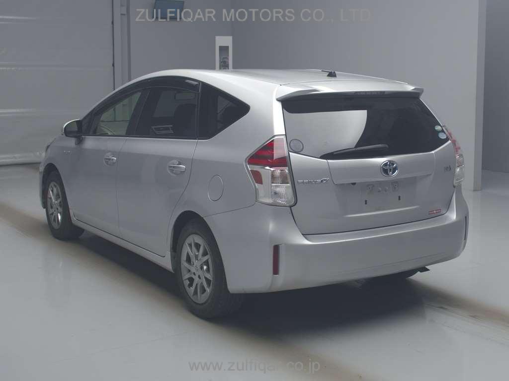 TOYOTA PRIUS ALPHA 2017 Image 4