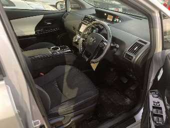 TOYOTA PRIUS ALPHA 2017 Image 5