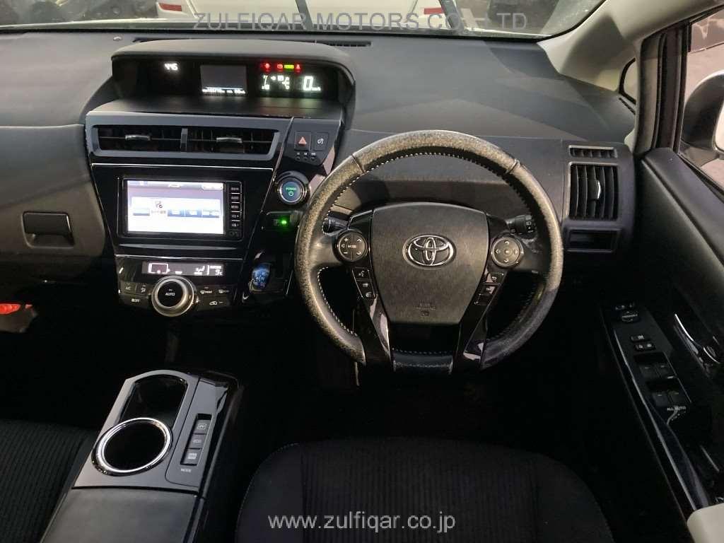 TOYOTA PRIUS ALPHA 2017 Image 6