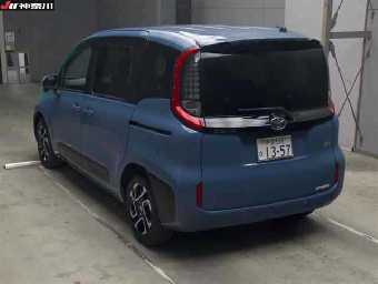 TOYOTA SIENTA 2022 Image 2