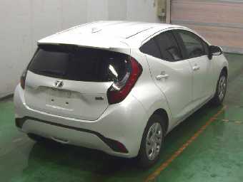 TOYOTA AQUA 2021 Image 7