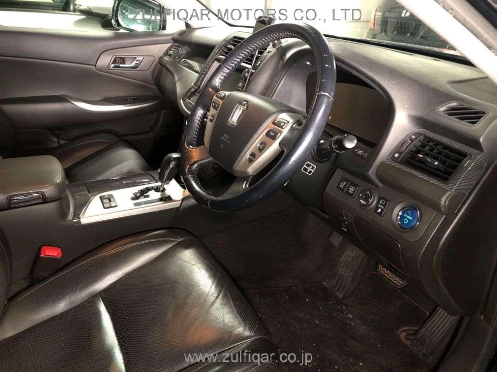 TOYOTA CROWN HYBRID 2011 Image 5