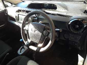 TOYOTA AQUA 2021 Image 7