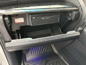 TOYOTA ALPHARD 2022 Image 13