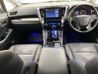 TOYOTA ALPHARD 2022 Image 9