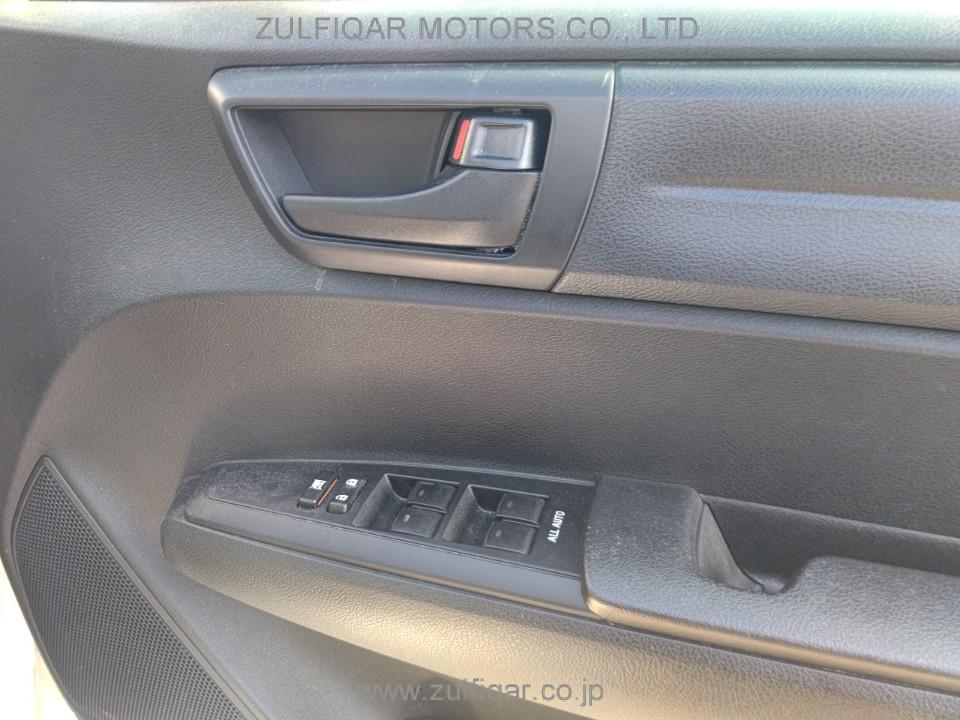 TOYOTA COROLLA AXIO 2017 Image 11