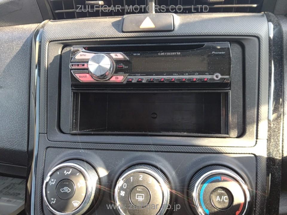 TOYOTA COROLLA AXIO 2017 Image 8