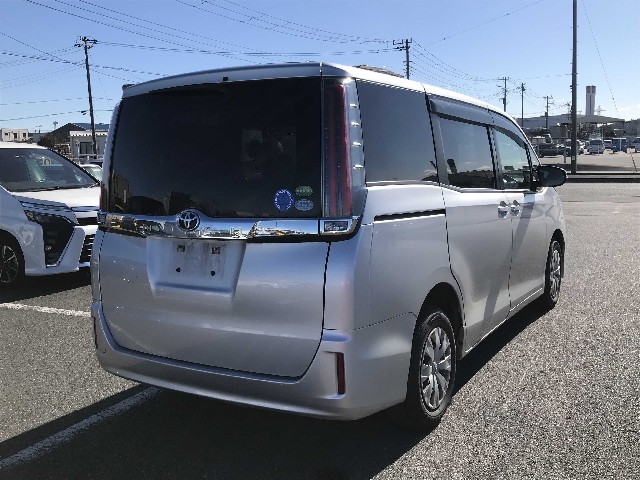 TOYOTA NOAH 2019 Image 20