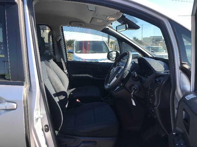 TOYOTA NOAH 2019 Image 22