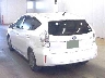 TOYOTA PRIUS ALPHA 2014 Image 2