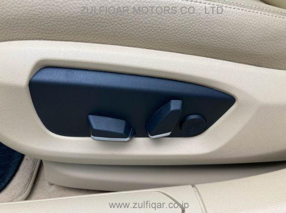 BMW 7 SERIES 2014 Image 26