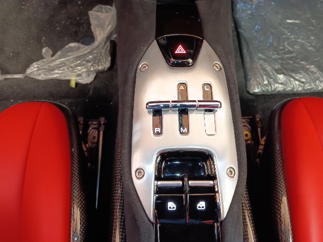 FERRARI SF90 STRADALE 2021 Image 49