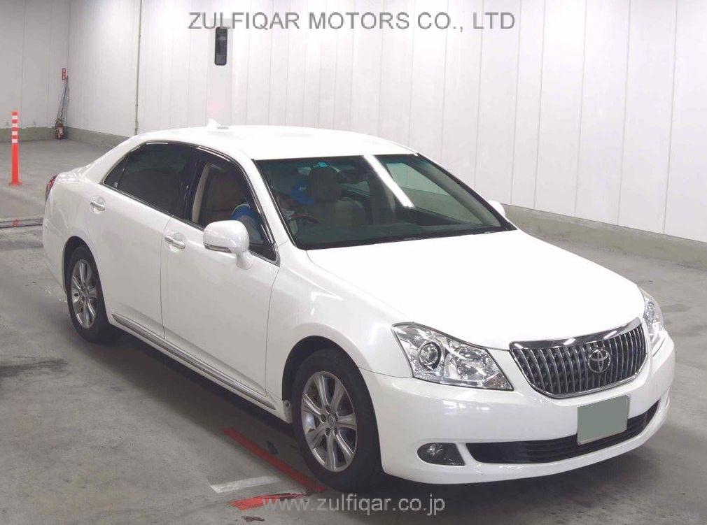 TOYOTA CROWN MAJESTA 2013 Image 2