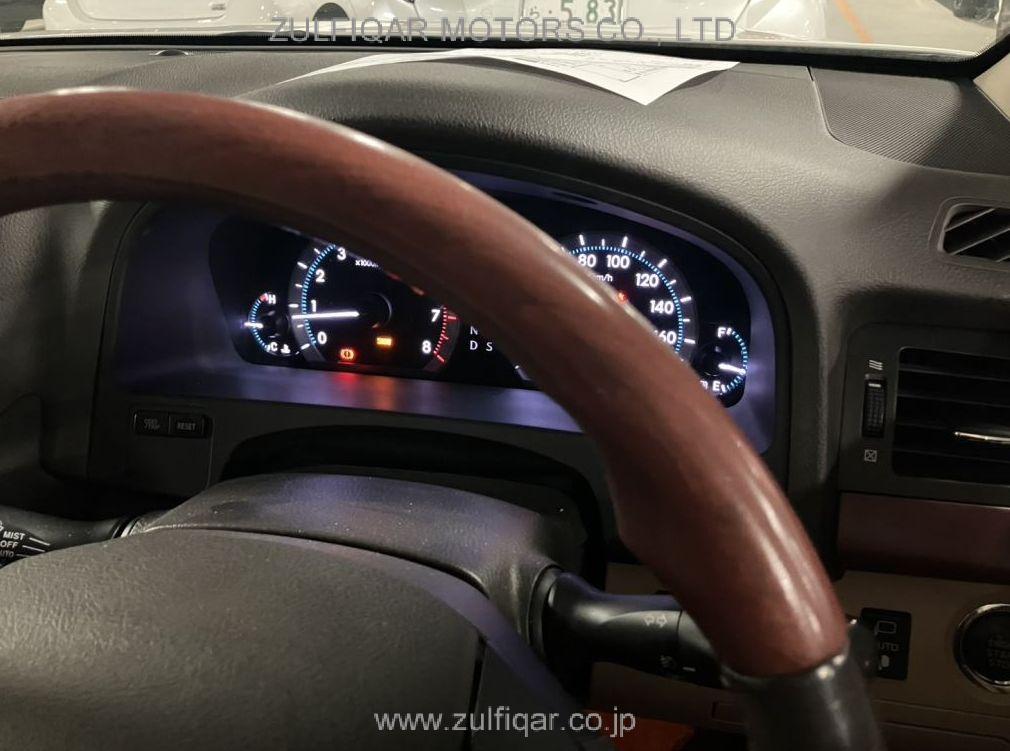 TOYOTA CROWN MAJESTA 2013 Image 19