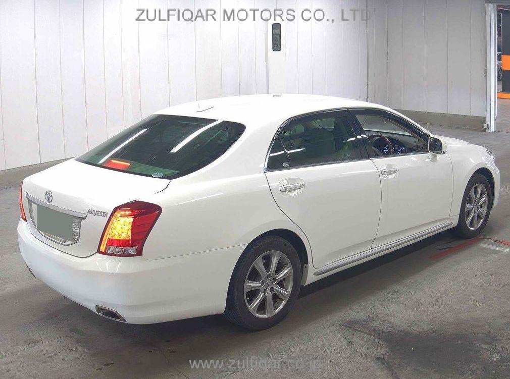 TOYOTA CROWN MAJESTA 2013 Image 4