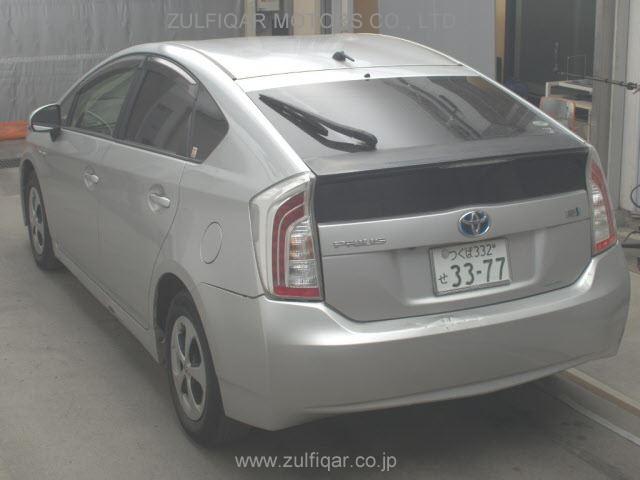 TOYOTA PRIUS 2012 Image 2