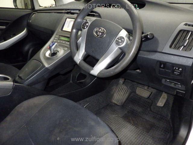 TOYOTA PRIUS 2012 Image 3