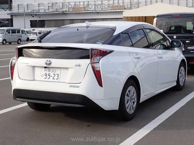 TOYOTA PRIUS 2017 Image 2