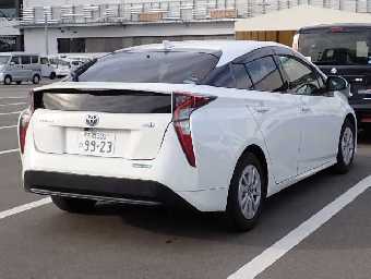 TOYOTA PRIUS 2017 Image 2