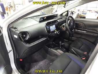 TOYOTA AQUA 2021 Image 3