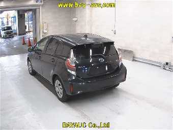 TOYOTA AQUA 2021 Image 2