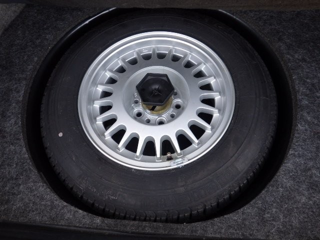 BMW 5 SERIES 1992 Image 27