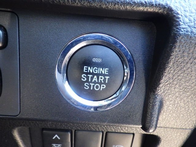 TOYOTA PRADO 2017 Image 26