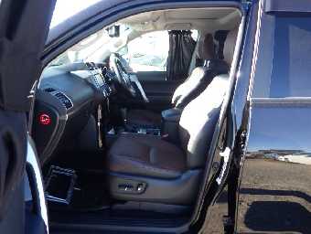 TOYOTA PRADO 2017 Image 14