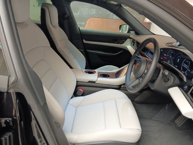 PORSCHE TAYCAN CROSS TURISMO 2023 Image 26