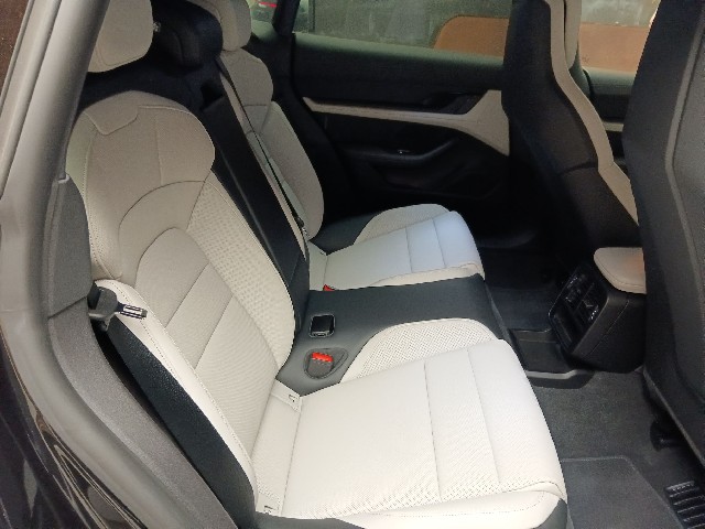 PORSCHE TAYCAN CROSS TURISMO 2023 Image 29