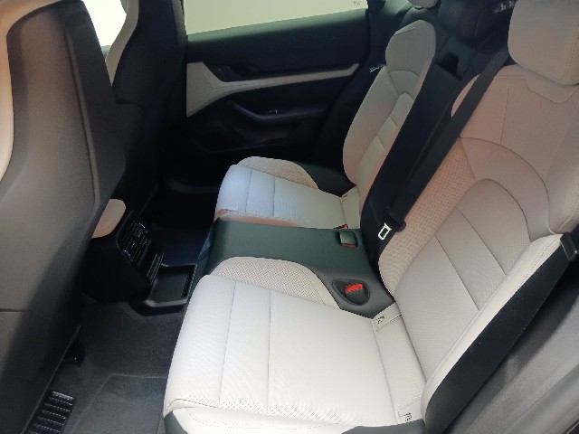 PORSCHE TAYCAN CROSS TURISMO 2023 Image 37