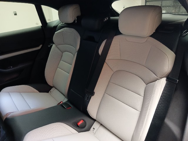 PORSCHE TAYCAN CROSS TURISMO 2023 Image 38