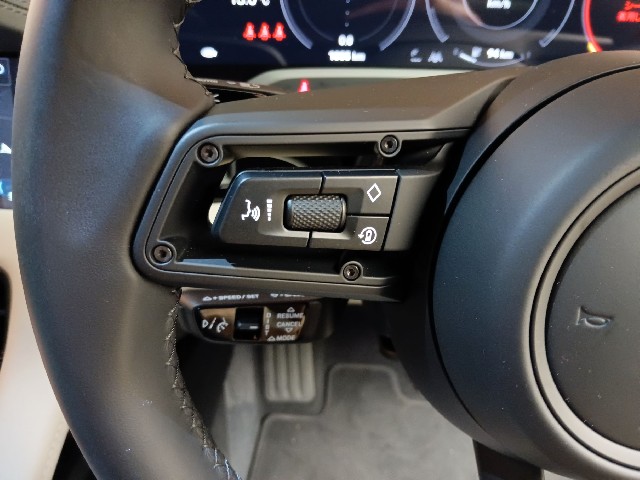 PORSCHE TAYCAN CROSS TURISMO 2023 Image 50