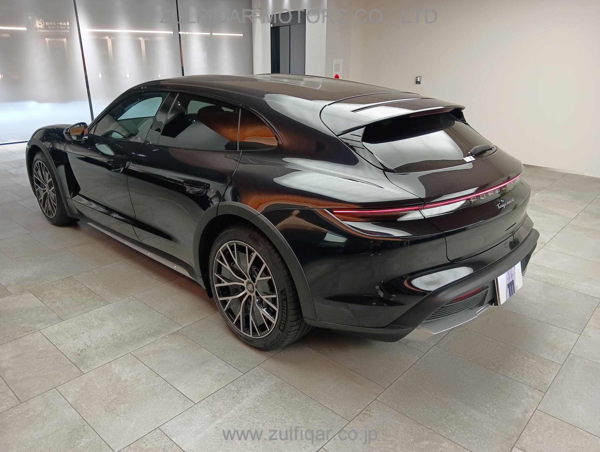 PORSCHE TAYCAN CROSS TURISMO 2023 Image 9