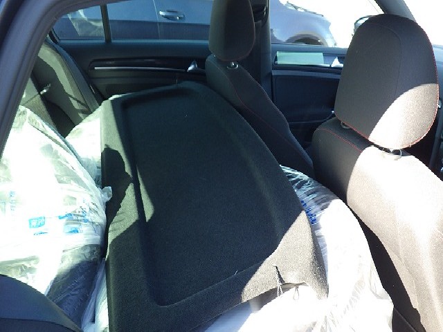 VOLKSWAGEN GOLF GTI 2014 Image 20