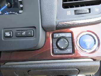 TOYOTA CROWN HYBRID 2015 Image 16