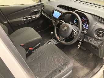 TOYOTA VITZ 2019 Image 5