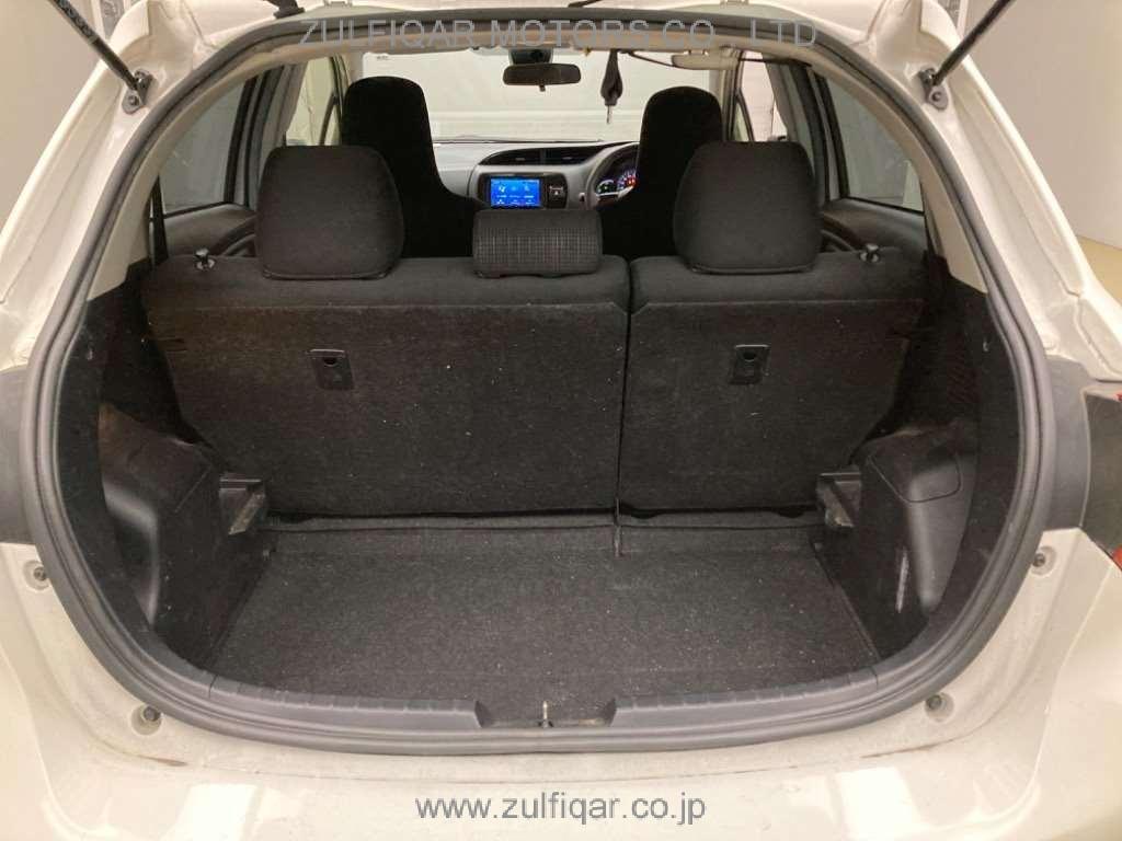 TOYOTA VITZ 2019 Image 9