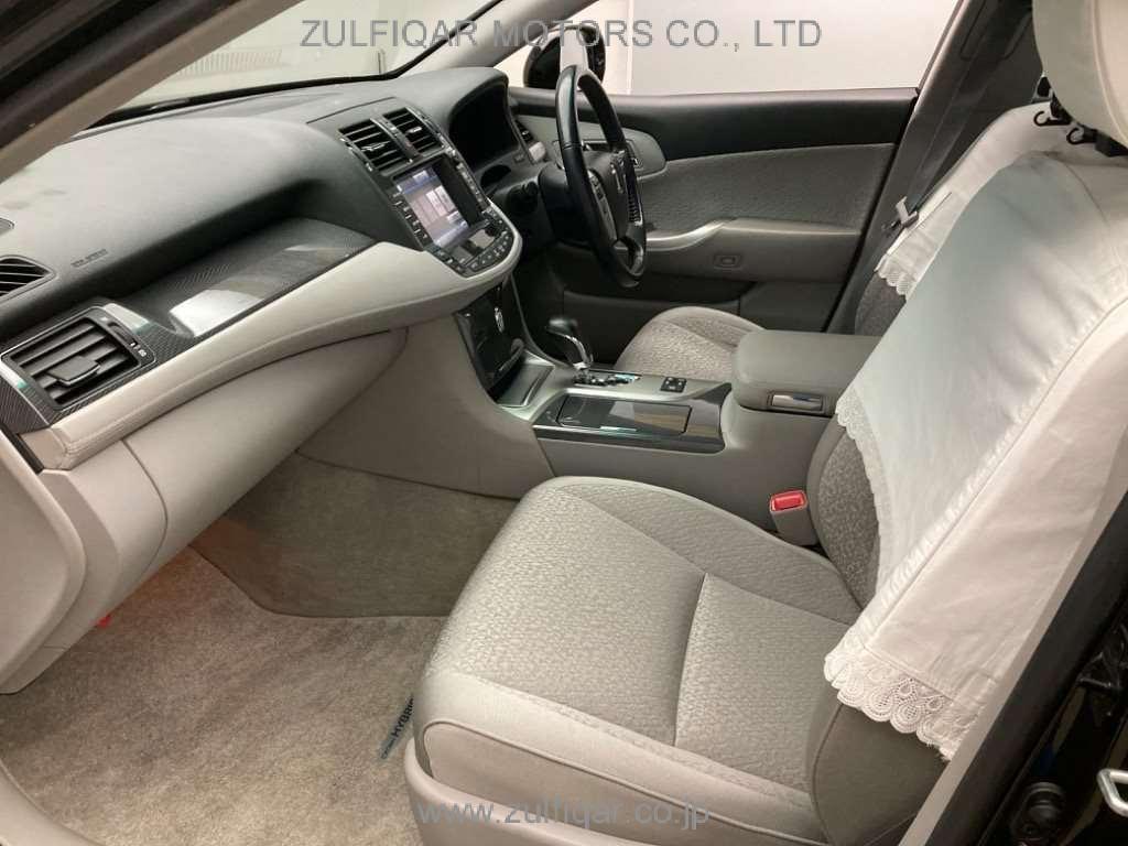 TOYOTA CROWN HYBRID 2012 Image 9