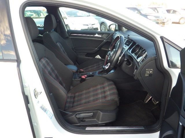 VOLKSWAGEN ARTEON 2013 Image 24