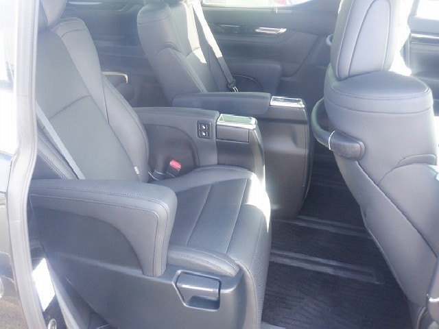 TOYOTA ALPHARD 2021 Image 23