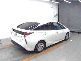 TOYOTA PRIUS 2017 Image 5