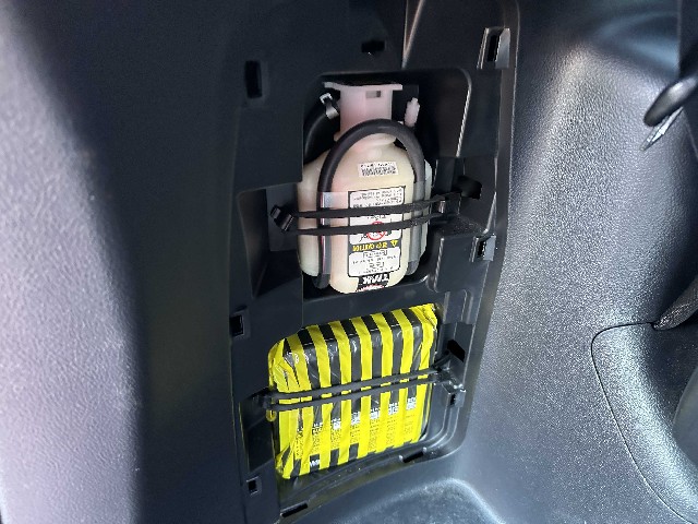 TOYOTA ESQUIRE 2019 Image 24